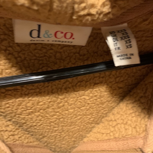 Coat - Picture 2 of 5